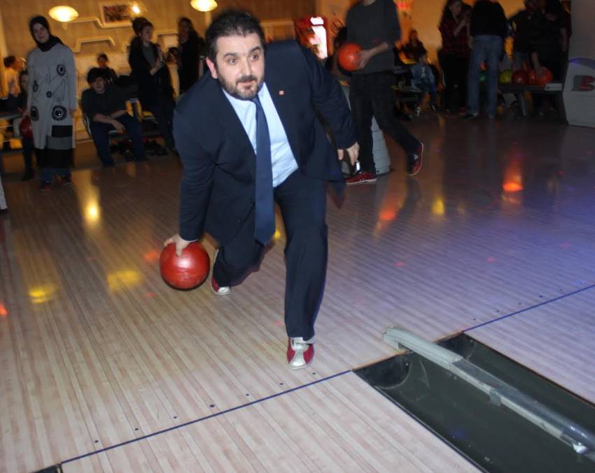 Bursalı harita mühendisleri bowlingle stres attı