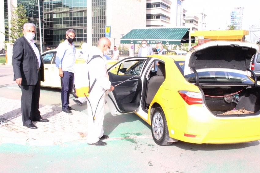 Bursa'da taksilerin dezenfeksiyonu devam ediyor