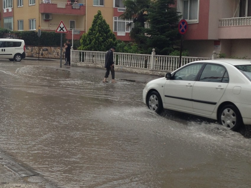  Bursa'da şiddetli yağmur ve dolu şoku
