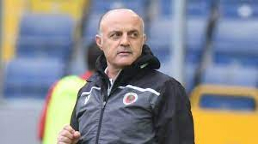 Bursaspor'da yeni teknik direktörü Özcan Bizati 