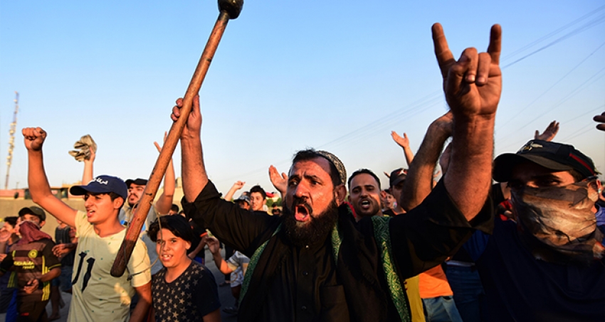 Irak'taki protestolarda 104 kişi öldü, 6 bin 107 kişi yaralandı.
