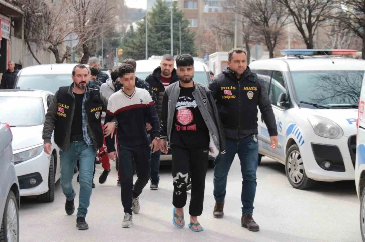 İranlı şahsın öldürülmesiyle ilgili 4 Afganistanlı tutuklandı
