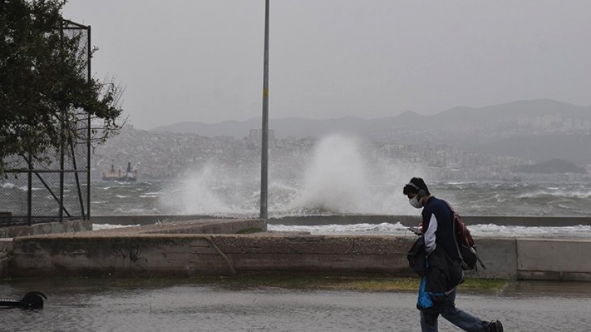 İstanbul’da fırtınada can kaybı 4’e yükseldi
