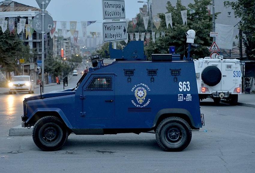 İstanbul'da şafak operasyonu