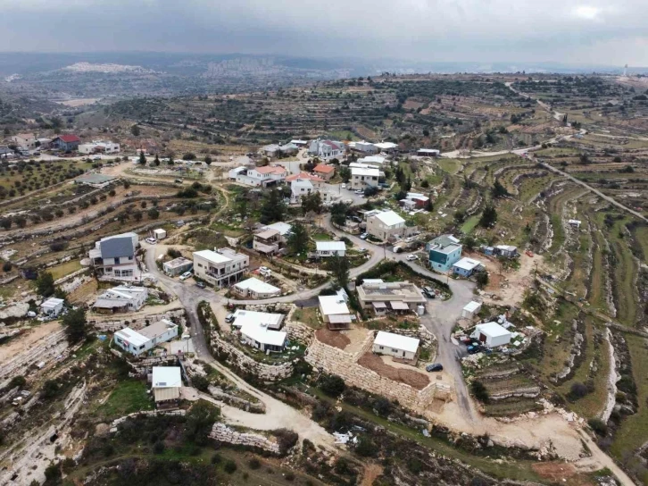 İsrail, Yahudi yerleşimcilere dört yerleşim birimine geri dönüşün yolunu açtı
