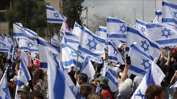 İsrail'de Netanyahu'nun ertelediği 