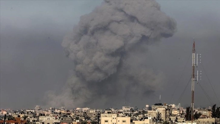 İsrail'in Gazze'ye düzenlediği saldırılarda öldürülen Filistinlilerin sayısı 24 bin 927