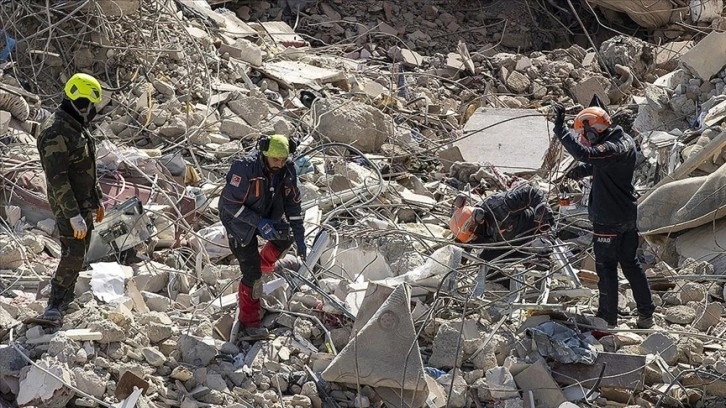 İsviçreli akademisyen Luyckx: (Türkiye'deki depremler) Kurtarma ekipleri inanılmaz işler başard