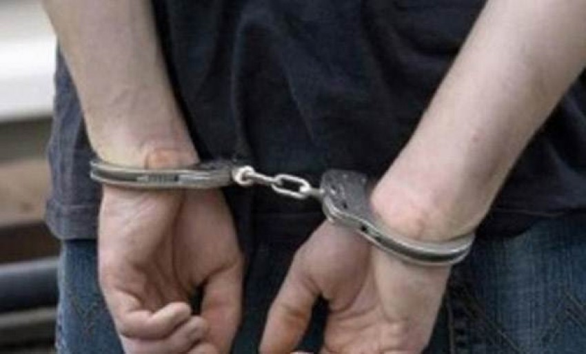 İzmir'de iki firari yakalandı