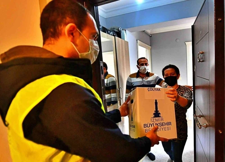 İzmir’de çölyak ve fenilketönüri hastalarına 4 bin 500 gıda paketi
