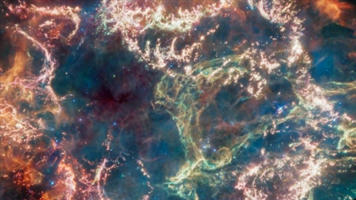James Webb Uzay Teleskobu genç süpernovanın içindeki 