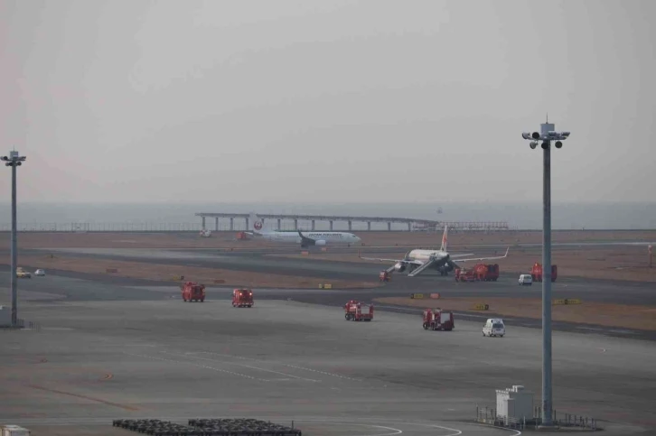 Japonya’da yolcu uçağında bomba ihbarı paniği
