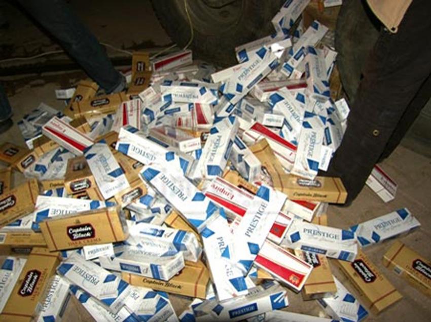 Esenyurt’ta 100 bin paket kaçak sigara ele geçirildi