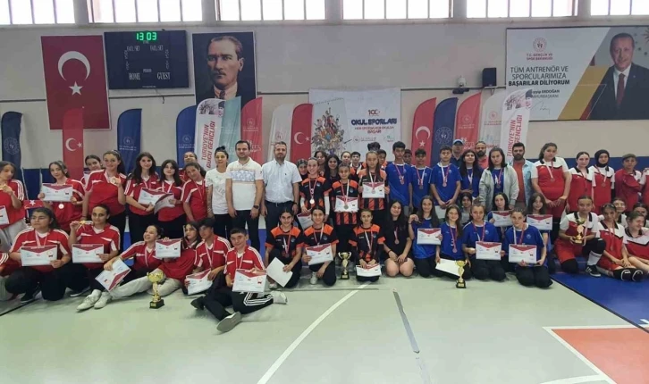 Karaman’da düzenlenen Oturarak Voleybol Türkiye Şampiyonası sona erdi
