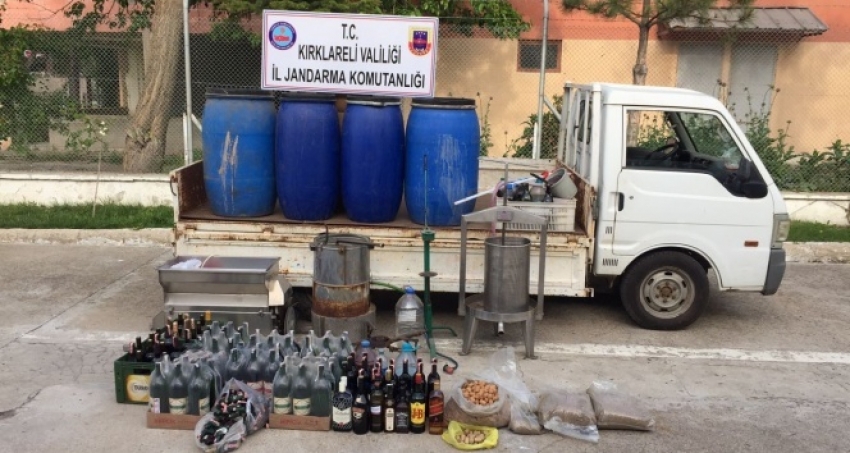 Kırklareli’nde 163 litre kaçak içki ele geçirildi