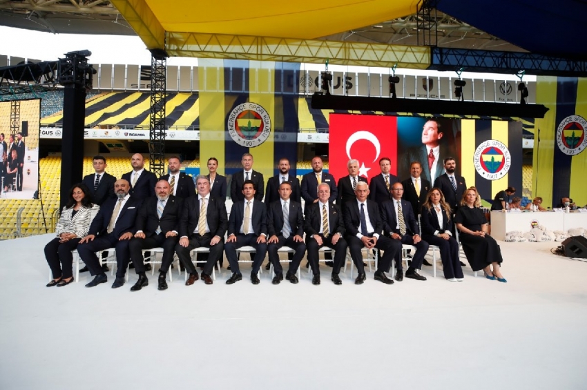 Fenerbahçe’de Ali Koç güven tazeledi