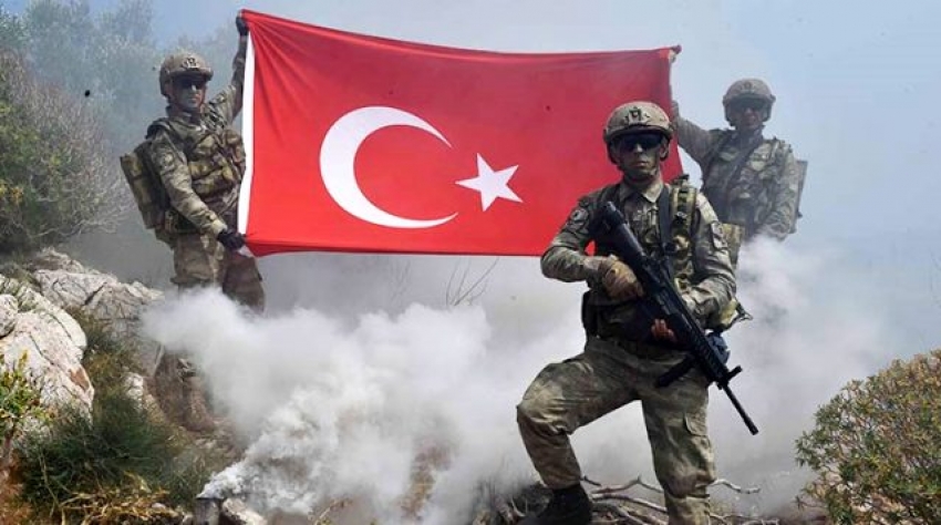 PKK'nın önemli kampına Türk bayrağı dikildi