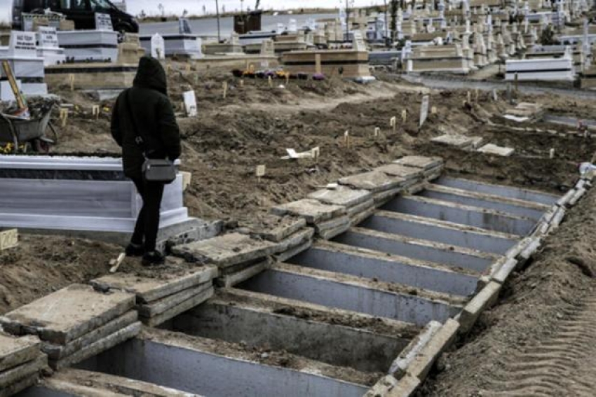 O kentimizde virüsten ölümler için yeni mezarlar açılıyor