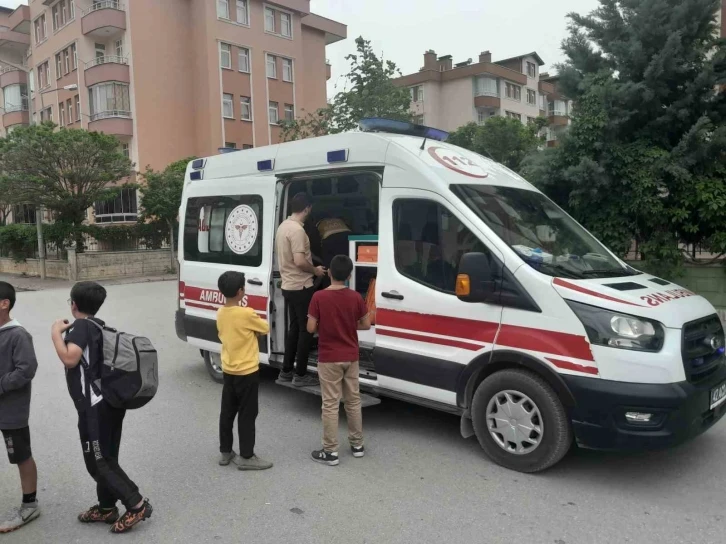 Konya’da ortaokul öğrencisi başına gelen taşla yaralandı

