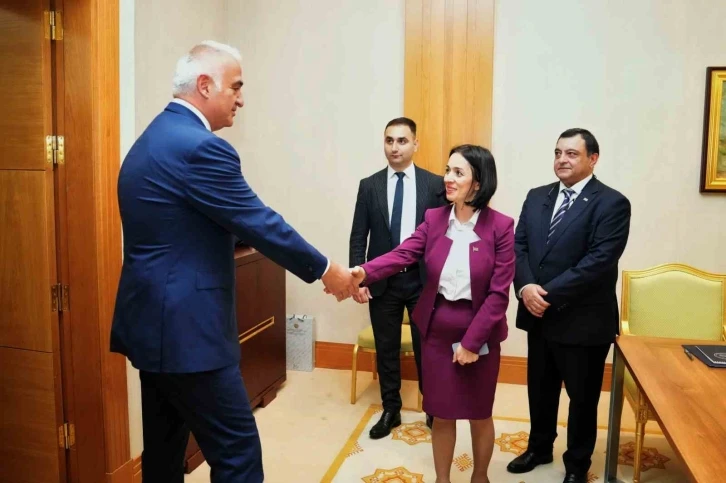 Kültür ve Turizm Bakanı Ersoy, Ermeni Bakan Andreasyan ile görüştü
