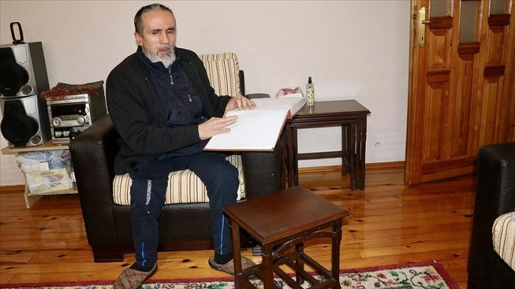 Kur'an-ı Kerim okumayı 50 yaşında öğrenen engelli Hasan Kol hafızlığa hazırlanıyor