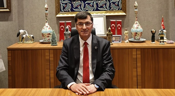 Kütahya’nın yeni Belediye Başkanı Eyüp Kahveci mazbatasını aldı
