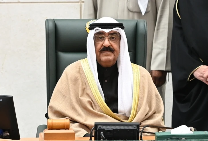 Kuveyt Emiri es-Sabah parlamentoyu feshetti
