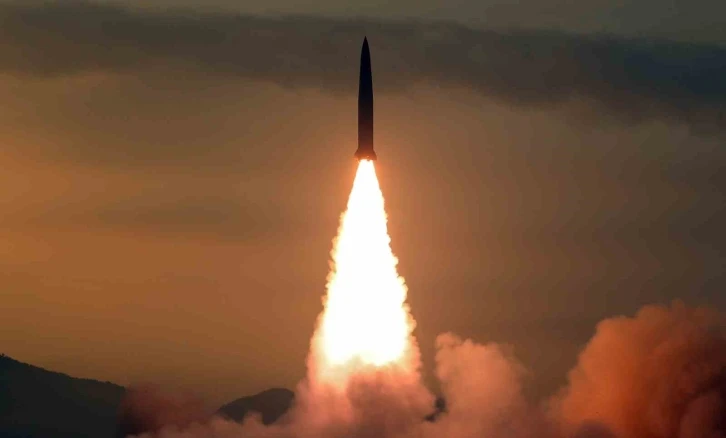 Kuzey Kore, 3’üncü denemede yörüngeye casus uydusu göndermeyi başardı
