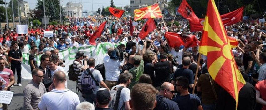 Makedonya'da istifa sesleri