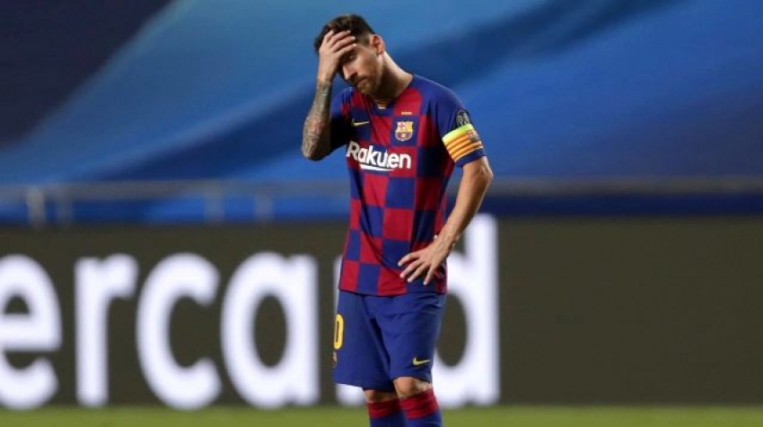 Messi, Barcelona'dan ayrılacağını bildirdi
