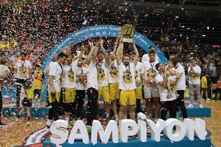 Mersin Büyükşehir Belediyesi, Türkiye Sigorta Basketbol Süper Ligi’ne yükseldi
