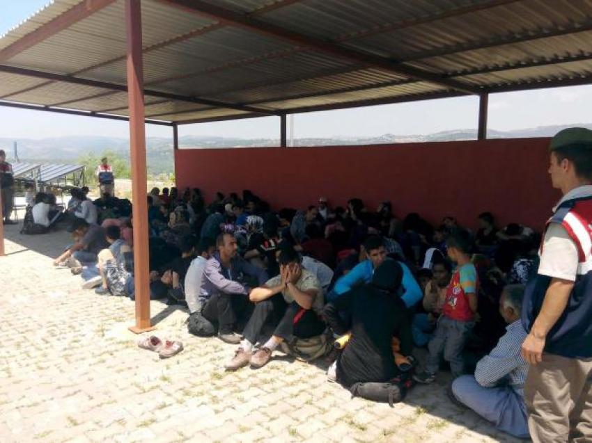 Yunanistan'a kaçmak isteyen 118 mülteci yakalandı!
