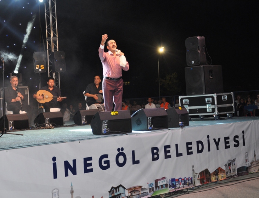 İnegöl’de festival finalini Mustafa Keser yaptı