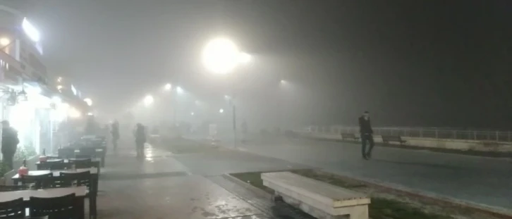 Bursa’da yoğun sis etkili oldu, göz gözü görmez hale geldi