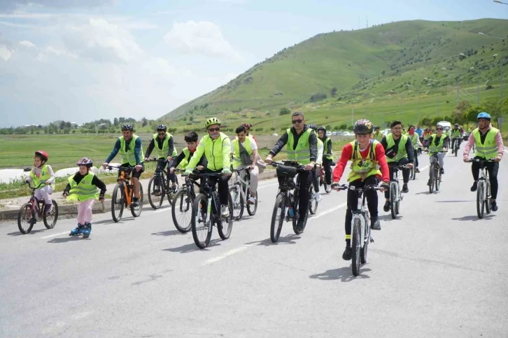 Muş’ta "11. Yeşilay Bisiklet Turu" düzenlendi
