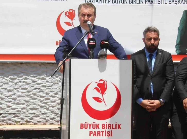Mustafa Destici: “Ne kadar terör örgütü varsa Kılıçdaroğlu’nu destekliyor”
