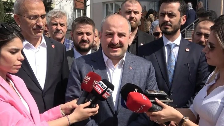 Mustafa Varank: Ülkemizde vatandaşlarımız hem cumhuriyetine hem de demokrasisine sahip çıkıyor