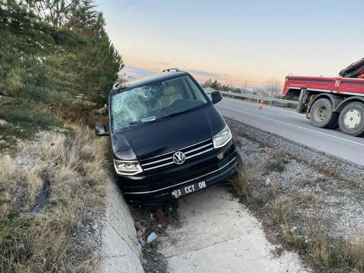 Nazilli Belediye Başkanı Özcan, Afyonkarahisar’da kaza yaptı

