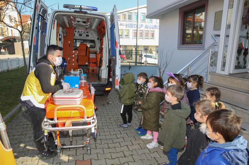 Nilüfer'de çocuklara ambulans hizmetleri tanıtıldı