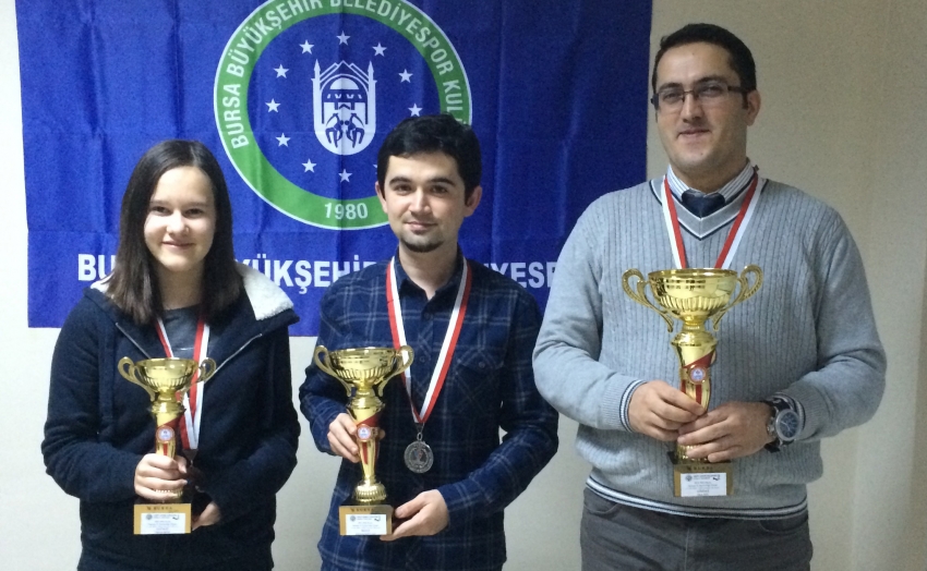 Bursa'da satrancın şampiyonu; İlkay Koç