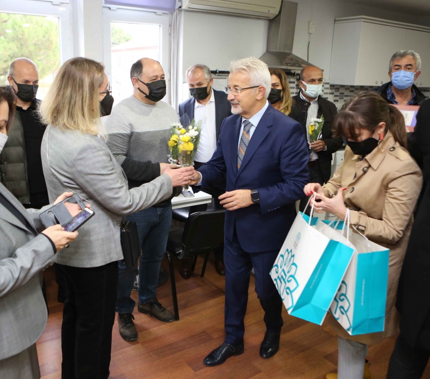 Başkan Erdem'den Öğretmenler Günü kutlaması