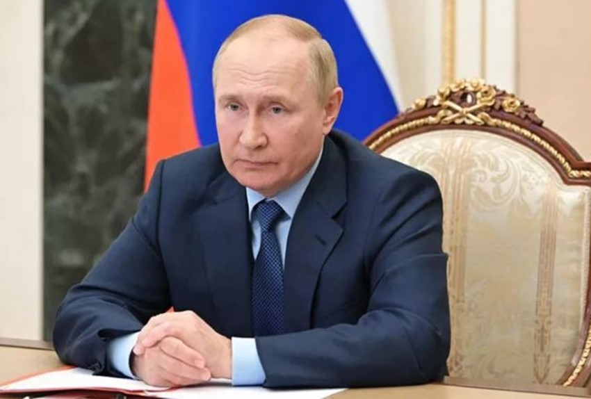 Vladimir Putin'den kritik imza
