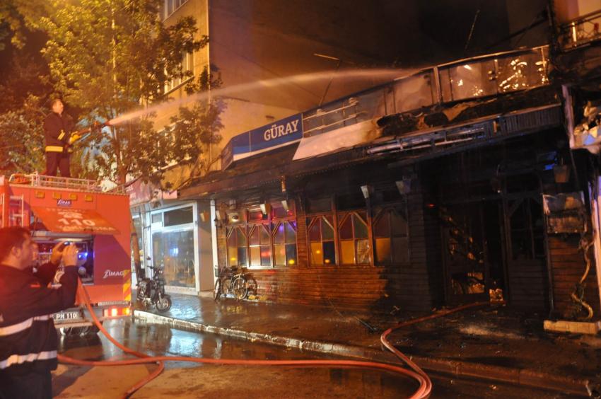 İnegöl'de restoran molotoflu saldırıda yandı