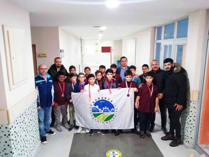 Sakarya Büyükşehir’in haltercileri finale damga vurdu
