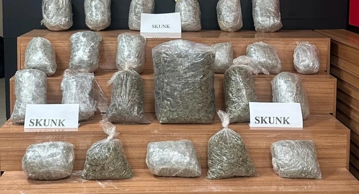 Şanlıurfa’da durdurulan araçtan 22 kilogram uyuşturucu çıktı
