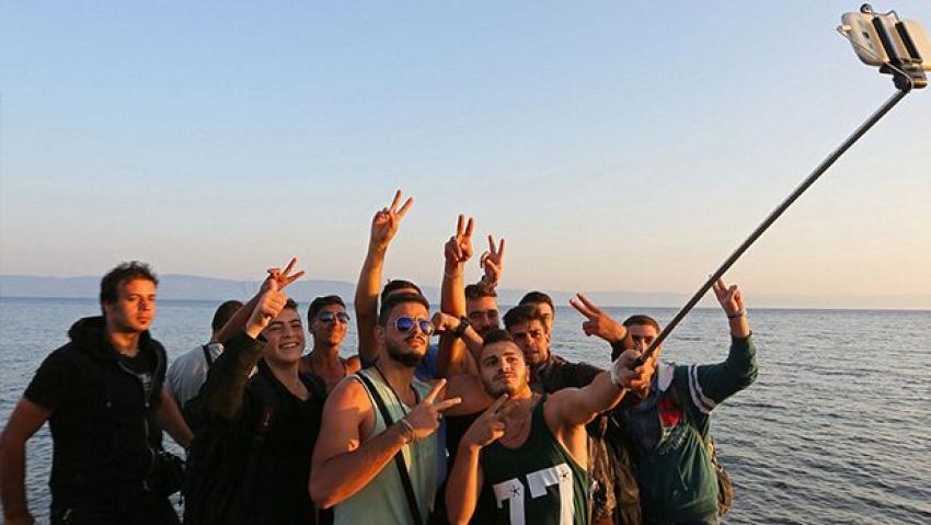 Suriyeli mültecilerden sevinç selfie'si