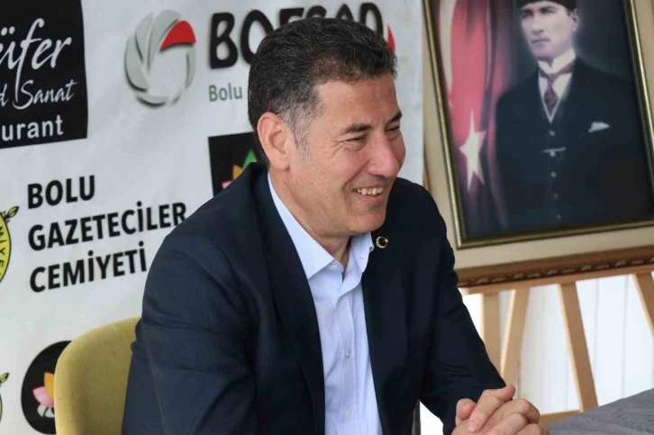Sinan Oğan: "Biz Türk milletinin gönlüne, kalbine, plan, projelerimizle gelmek istiyoruz"
