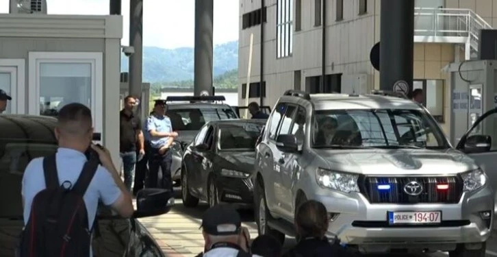 Sırbistan'ın serbest bıraktığı 3 Kosova polisi, ülkelerine ulaştı