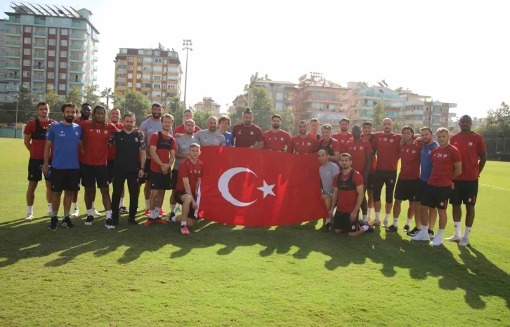 Sivasspor, idmanda Türk bayrağı açtı
