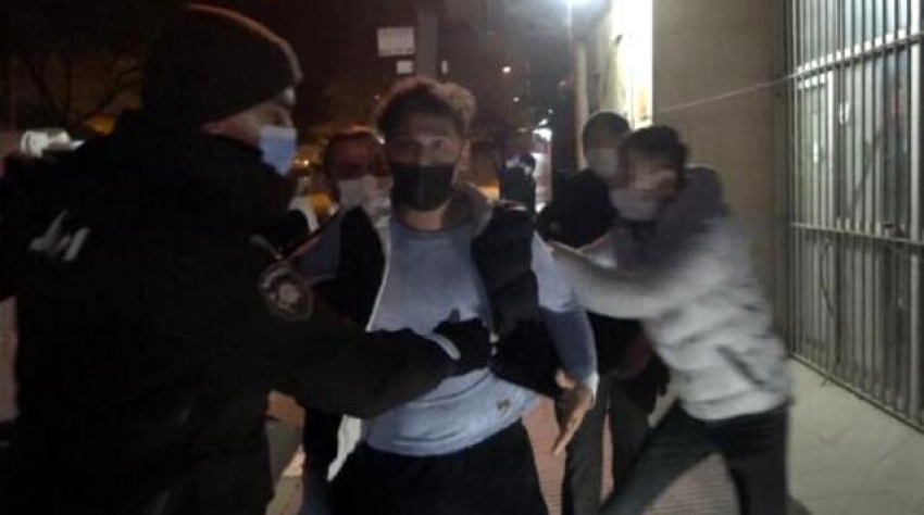 Bursa'da gazeteciye saldıran şehir zorbası tutuklandı